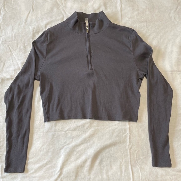 Divided Tops - H&M Ribbed Cropped Gray Long Sleeve